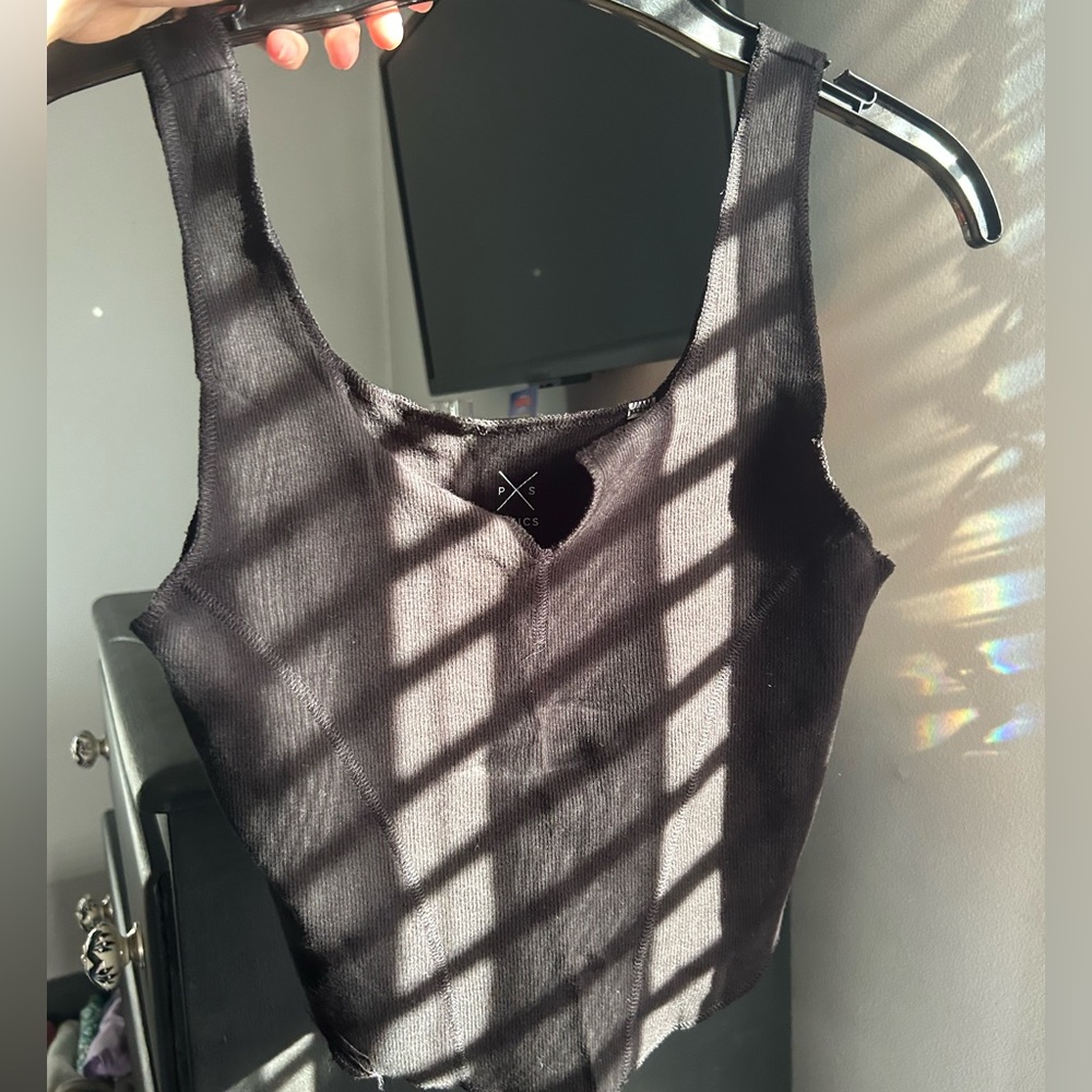 pacsun basic black notch tank